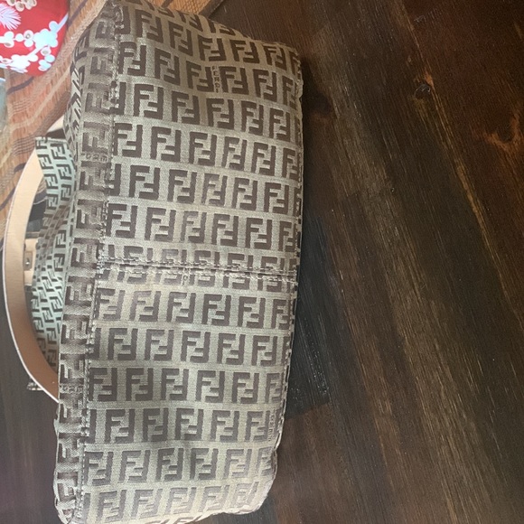 Fendi Zucca Shoulde bag/ Tan color - Picture 8 of 8